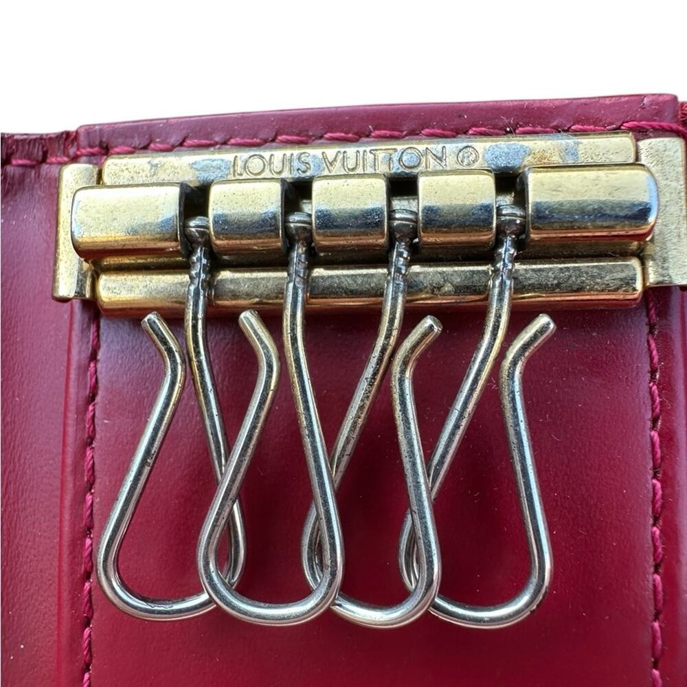 Louis Vuitton
2014 Monogram Vernis Key Holder - Picture 9 of 9